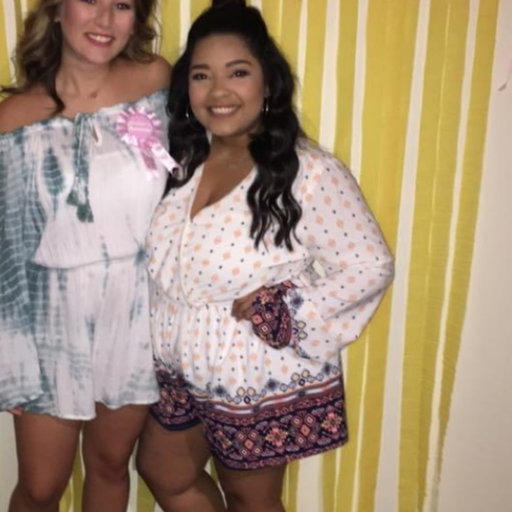 Patterned Romper - Picture 2 of 3